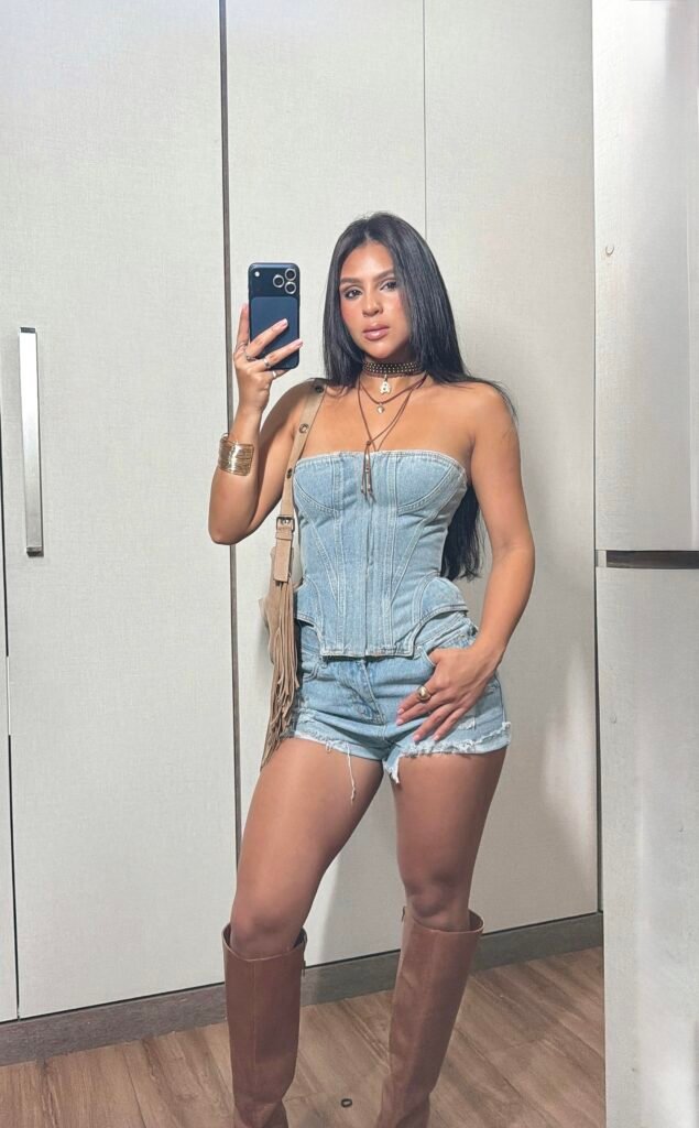 SHORT GONNIA
